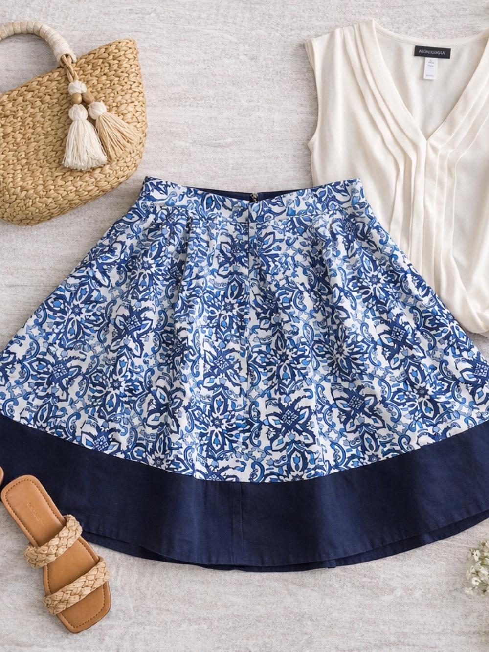 Milly Blue White Floral A-Line Skirt Size L Statement Midi Knee Length Cotton